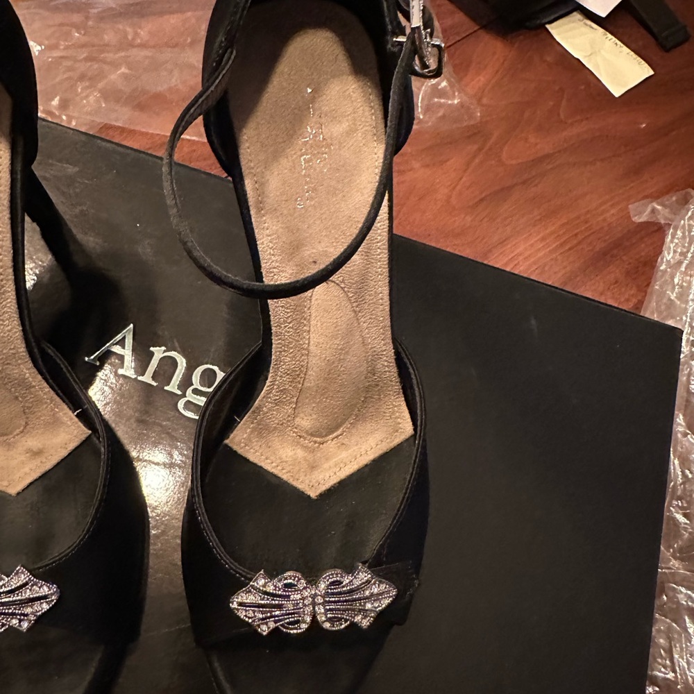 Angela Nuran Elegant Black Women's Shoes with Rhinestone Detail